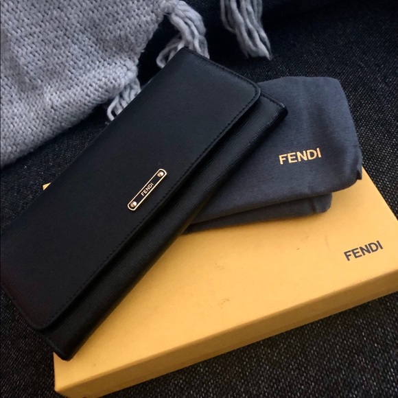 Black Fendi leather wallet - Picture 7 of 7